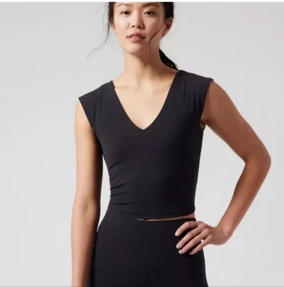 New Athleta Solid Black Vita Free Cropped V-Neck Tee Plus Size 3X - Picture 3 of 9